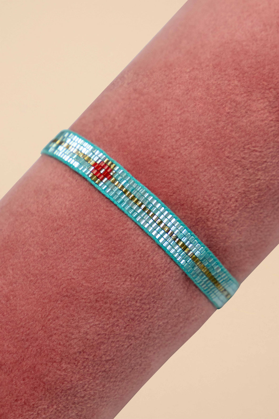 Beaded bracelet narrow aqua & gold with diamond