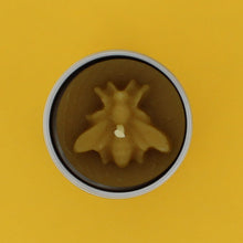 Load image into Gallery viewer, Cornish beeswax bee candle in a tin