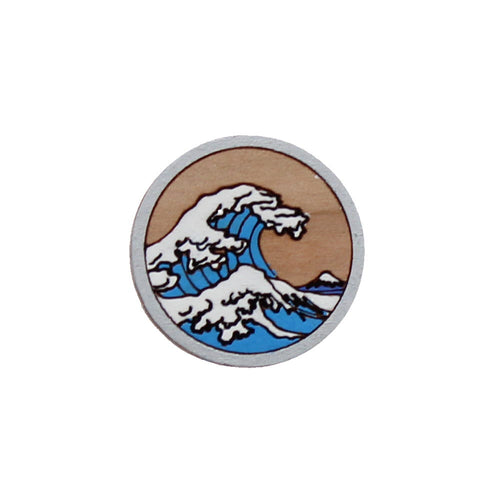 The great wave pin badge