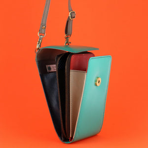 Soruka phone & wallet leather recycled bag